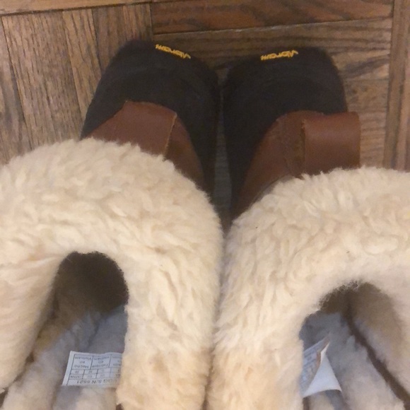 Men’s UGG Adirondack Winter Boots - worn in good condition! - Picture 2 of 5